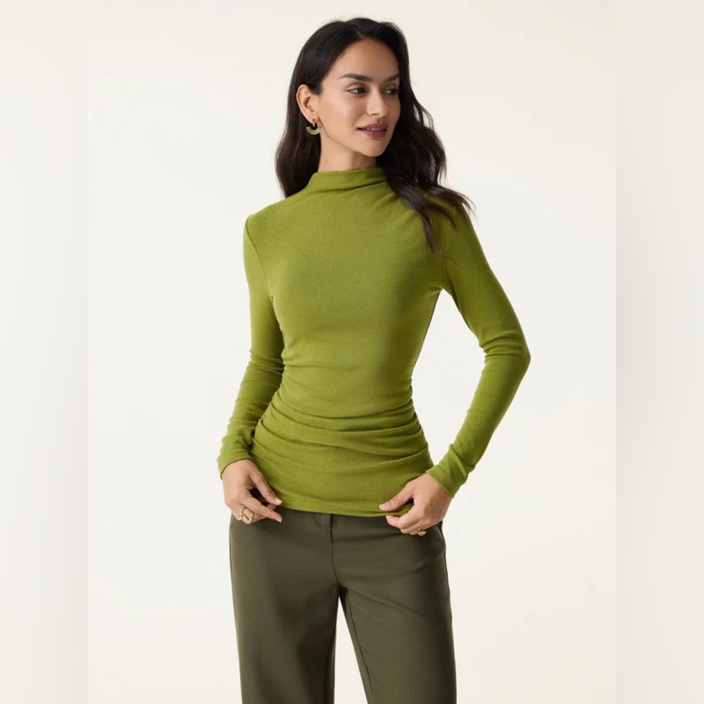 OGL Mockeneck Ruched Long Sleeve Top